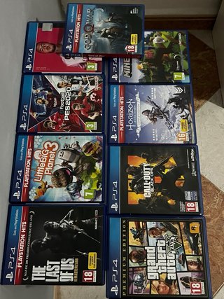 PS4 (PlayStation 4) Negra + 2 Mandos + 9 Juegos