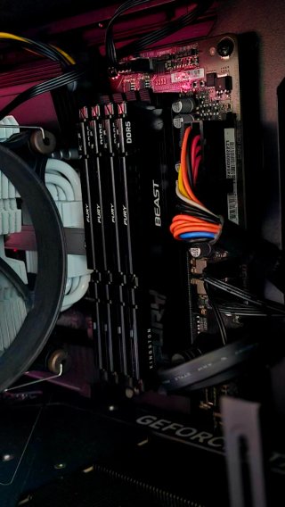 Set Gaming Top di Gamma: RTX 5070 Ti,64GB,OLED 240