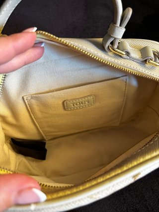 Bolso Tous con un diseño elegante-para arreglar
