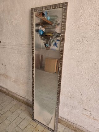 Specchio a figura intera con cornice in legno