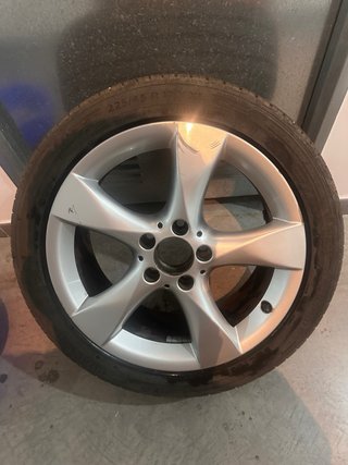 Llantas 17 Mercedes con Neumático 225 45R17