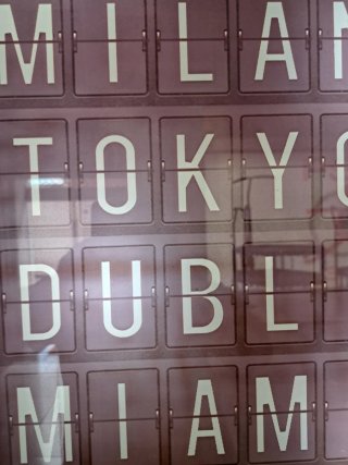 Cartel luminoso aeropuerto ciudades