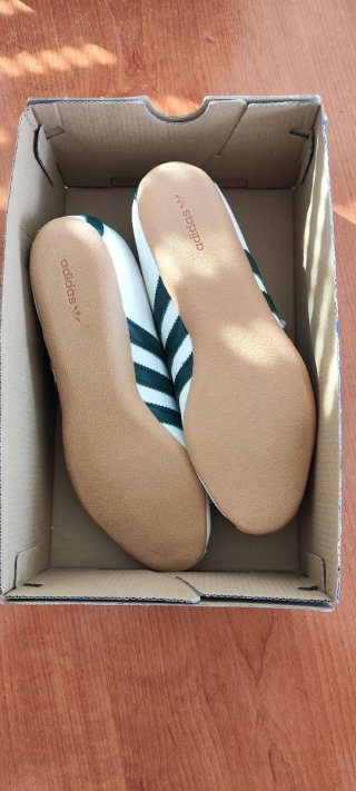 Zapatillas Adidas Tokio Blancas y Verdes