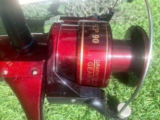 Kit de pesca muy completo: 2 cañas/funda/red/etc.