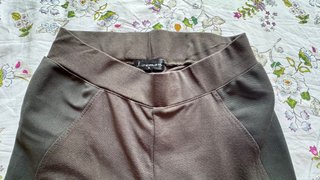 Pantalón verde elástico
