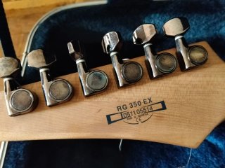Guitarra Ibanez RG350EX+ estuche+ pie+cables+cuerd