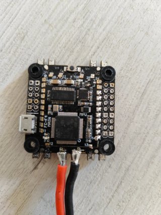 Controladora F4 AIO OSD Sensor Corriente