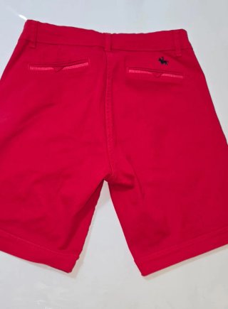 Pantalones cortos color mostaza y rojo