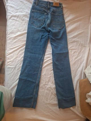 Pantalón vaquero Stradivarius azul