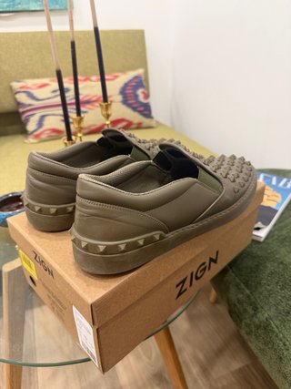 Zapatillas Valentino Rockstud Verde Oliva