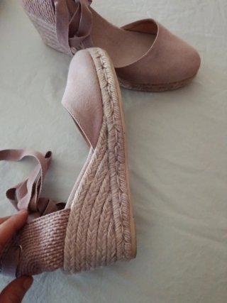 Zapatillas rosas con lazo