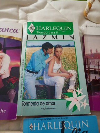 Vendo lote de novelas romanticas