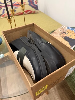 Zapatos Zara Negros y Blancos