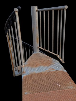 Escalera de caracol metálica exterior