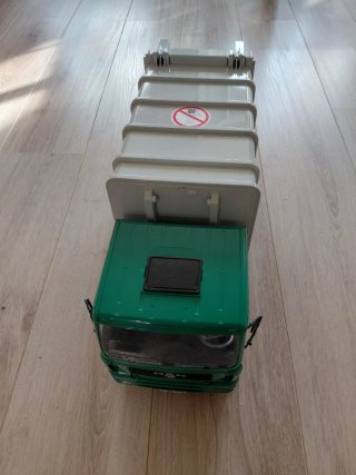Camión de basura MAN reciclaje - Bruder