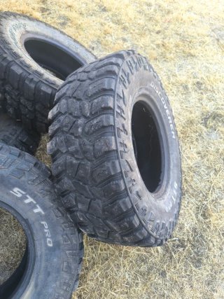 Neumáticos 31x 10.5 r15