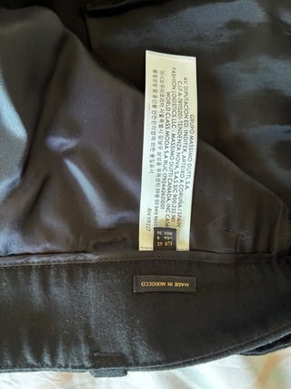 Pantalón negro Massimo Dutti con cinturón