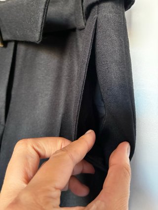 Pantalón negro Massimo Dutti con cinturón