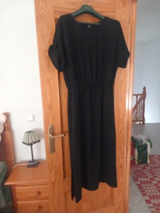 Vestido negro manga corta