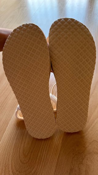 Sandalias nuevas