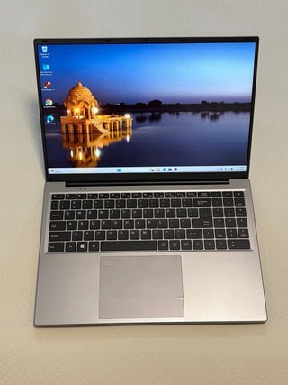 Portátil 15.6 1TB / 16GB Plata