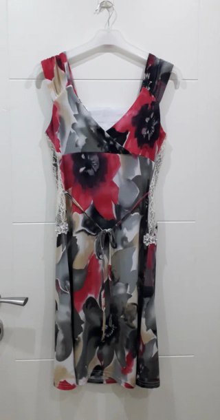 Vestido tirantes estampado floral escote V