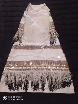 Vestido Arrogante Cat plateado y blanco