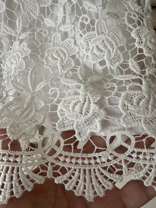 Mono corto encaje blanco