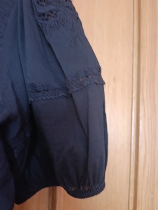 Blusa Zara Peplum Negra Bordada