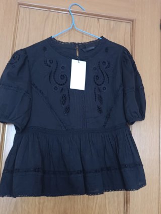 Blusa Zara Peplum Negra Bordada