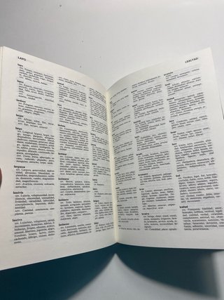Diccionario de sinónimos y antónimos