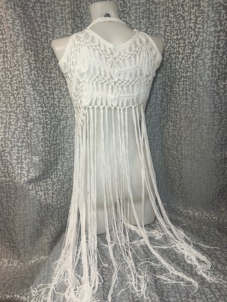 Top Crochet Blanco con Flecos