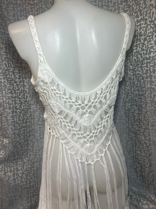 Top Crochet Blanco con Flecos