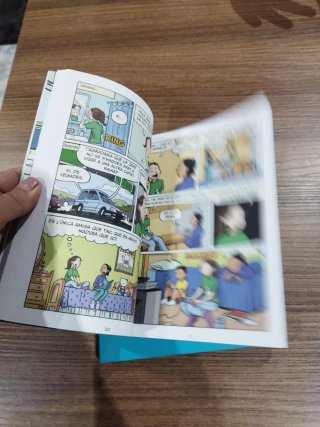 Lote de 2 libros novela gráfica. En catalán.
