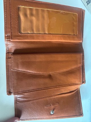 Cartera de piel Nieves Arce marrón