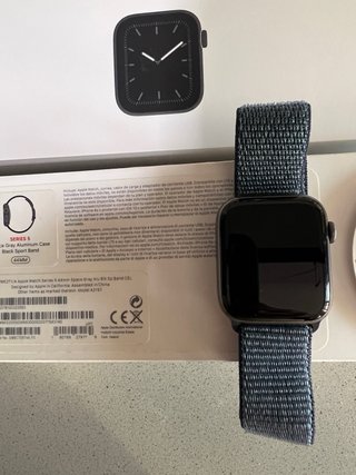 Apple Watch Series 5 Space Gray 44mm GPS + Cell