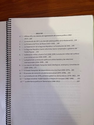Libro Historia de España, 2 bach, encuadernado.