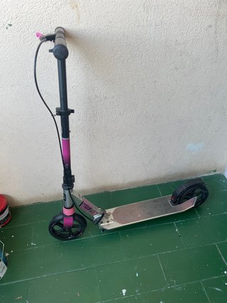 Patinete infantil rosa y plateado