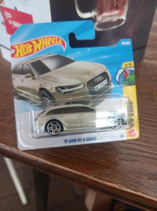 Hot Wheels '17 Audi RS 6 Avant