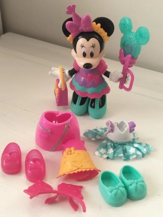 Muñeca Minnie con accesorios