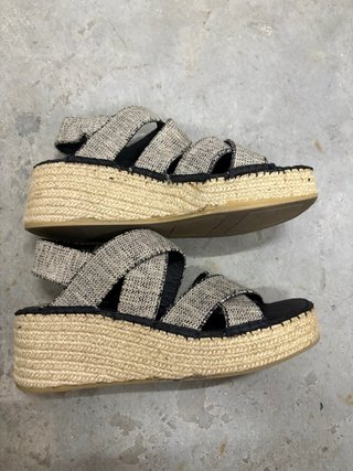Sandalias Vidorreta Beige y Negro