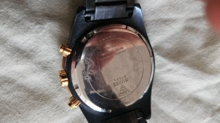 Reloj Guess Negro y Dorado