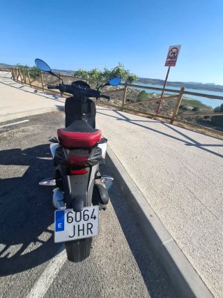 Aprilia SR 125 Motard Scooter