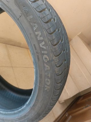 Neumático lavingator 215 45 zr18