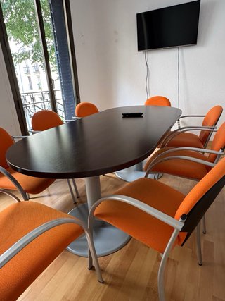 Conjunto Sala de Reuniones Ejecutiva: Mesa Ovalada