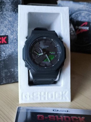 Reloj G-SHOCK GA-B2100 Negro y Verde