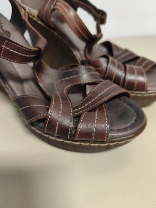Sandalias de piel marrón Talla 40