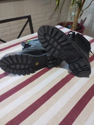 Botas de piel para moto negras