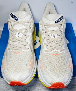 Zapatillas Hoka Clifton 9 Blancas y Amarillas
