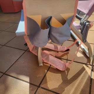 Silla de playa plegable rosa y morada